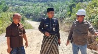 Kerusakan Jalan Simpang Sambung-Sungai Bawang Bakal Dirigit