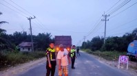 Diduga Rem Blong, Pasutri Pengendara Motor Meregang Nyawa Ditabrak Truk Tangki di Jalintim Pelalawan
