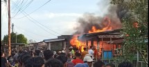 Tiga Rumah Warga Panipahan Hangus Terbakar Api, Dugaan Sementara Akibat Korsleting Listrik.