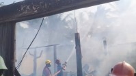 Kebakaran Hanguskan Empat Ruko dan Satu Rumah di Kuok, Tiga Sepeda Motor Ikut Terbakar