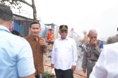Damkar Baganbatu Tangani Kebakaran Los Warung Makan, Bupati H. Bistamam Turun Langsung ke Lokasi