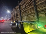Jam Larangan Diterobos, Truk Balak Kayu Bebas Masuk Pekanbaru, Dishub ke Mana?