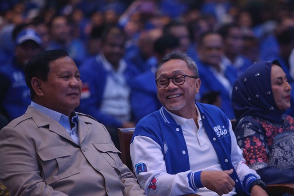 Soal Zulhas Bagi-bagi Uang Gocapan, Prabowo: Dia Suka Sedekah