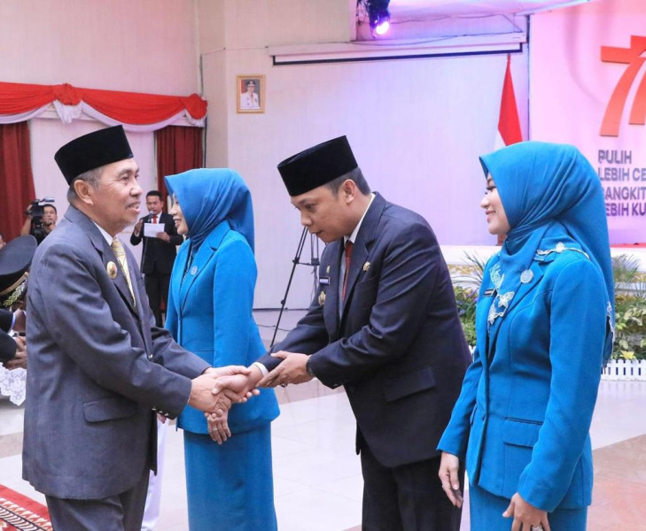 Terima SK Perpanjangan Jabatan, Muflihun Sah Kembali Jabat PJ Wali Kota Pekanbaru
