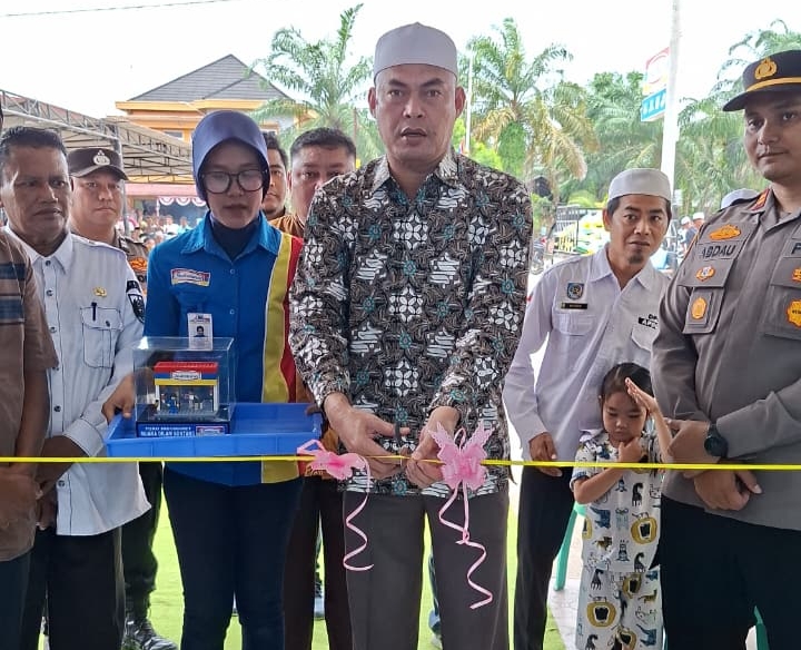 Indomaret Desa Sontang Resmi Dibuka: Zulfahrianto, SE resmikan dengan Syukuran & Pembagian 600 Sak Beras dan Minyak Goreng kepada masyarakat
