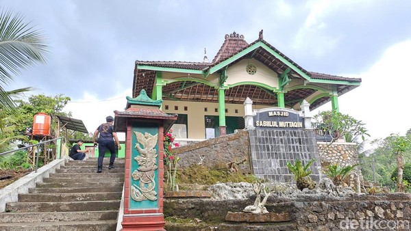 Misteri Masjid 400 Tahun di Wonogiri, Simpan Kitab Kuno yang Tak Bisa Difoto