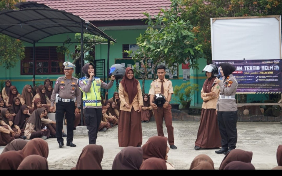 Satlantas Polres Rohil Sosialisasi Tertib Berlalu Lintas di SMA N 2 Tanah Putih