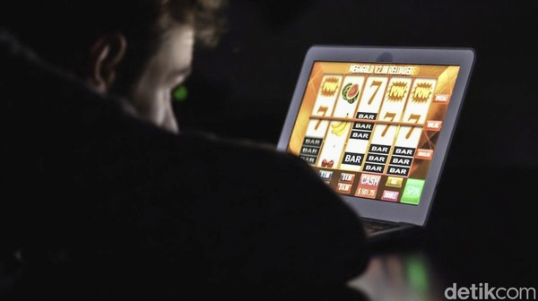 Kades di Kalbar Diduga Korupsi Dana Desa Rp 650 Juta buat Judol