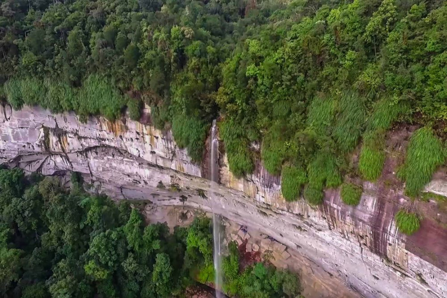 Ada 3 Air Terjun Tersembunyi di Hutan Belantara Riau