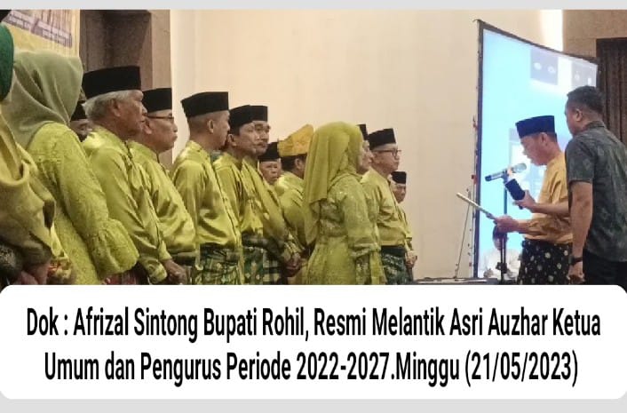 Bupati Rohil Resmi Melantik Ketua Umum dan Pengurus IKM Rohil