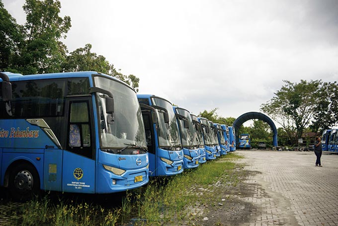 Selain Jadi Tempat Naik/Turun Penumpang, Terminal Akap Juga Sebagai Kuburan Massal Bus Trans Metro Pekanbaru