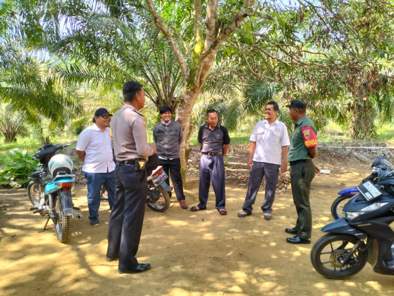 Basmi Paham Anti Pancasila dan Terorisme, Polsek Simpang Kanan, Ops BWLK 2023 dengan Binluh dan Pasang Spanduk