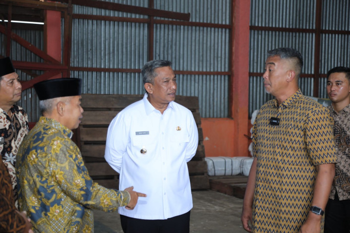 Bupati Rohul Pastikan Stok Pangan Selama Ramadan Tercukupi