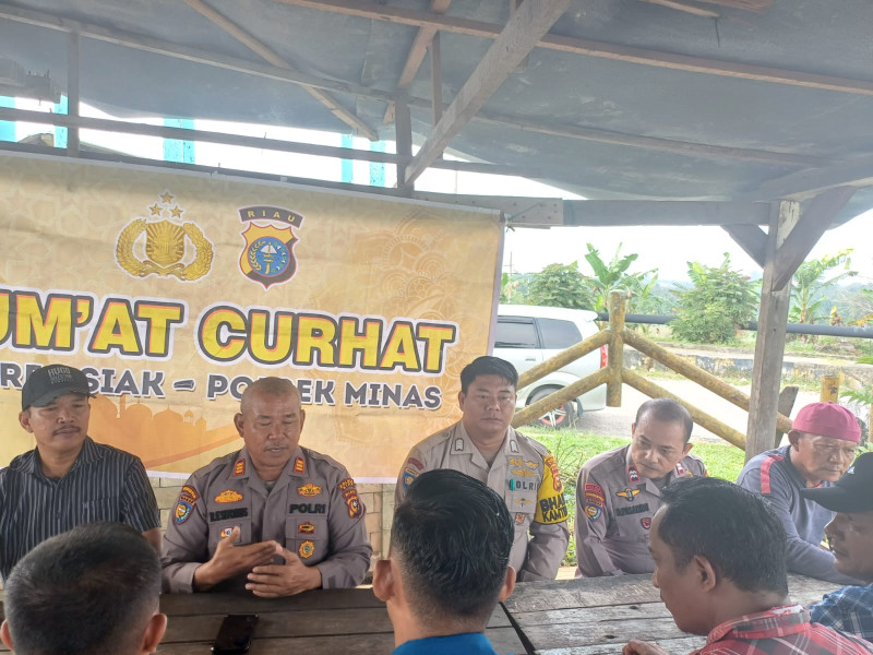 Giat Jumat Curhat, Polsek Minas Sambangi dan Dengarkan Keluhan Warga Minas Barat