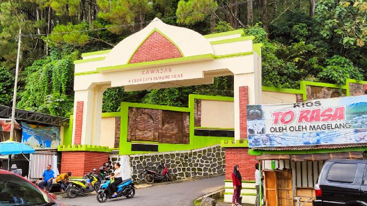 7 Tempat yang Menarik Dikunjungi di Gunung Tidar