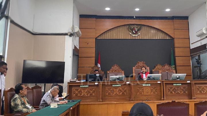 Hakim Tolak Praperadilan Nadiem Makarim dalam Kasus Chromebook