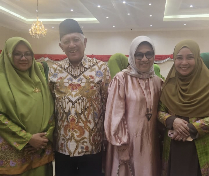 Khofifah Minta Doa Cucu Pendiri NU, Agar Afni Dilancarkan Jadi Bupati