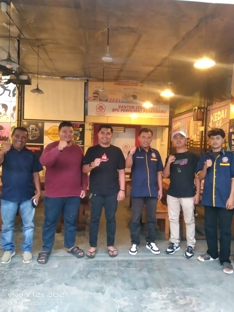 Pengurus Karang Taruna Desa Rantau Bertuah Silaturrahmi dengan Ketua Karang Taruna Provinsi Riau