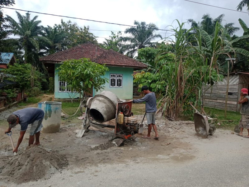 Aneh Tapi Nyata, Dua Proyek Yang Sama Tapi Satu Papan Infomasi Publik