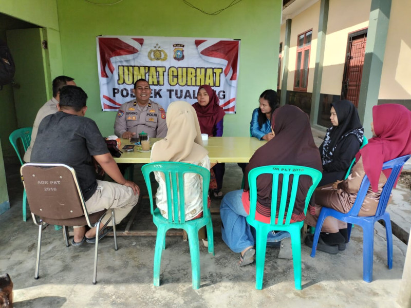 Polsek Tualang Menggelar Kegiatan Jumat Curhat di Desa Kp Pinang Sebatang