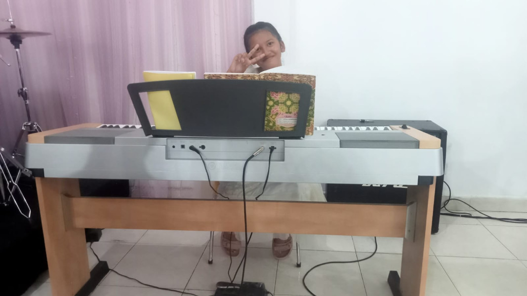 Ribka Sumarlina Purwoko Remaja Cantik Siap Melayani Tuhan