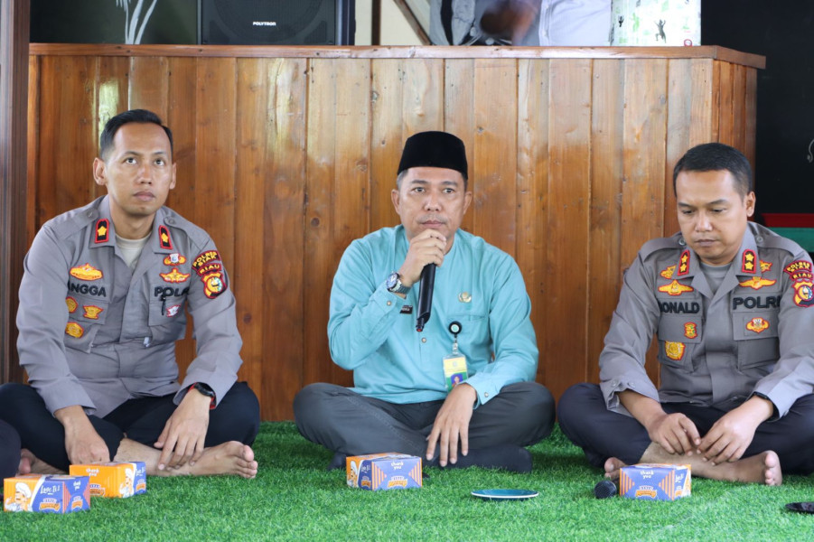 Jum'at Curhat, Kapolres Siak Dengar dan Tanggapi Keluhan Warga Kerinci Kanan