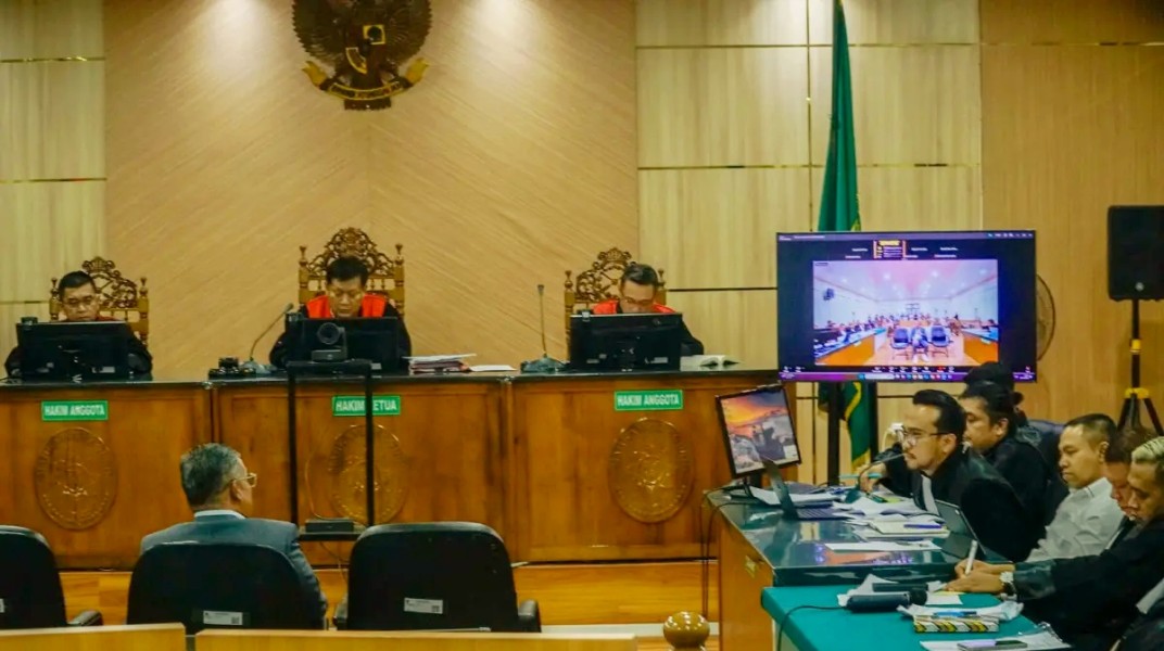 Serba-Serbi Sidang Korupsi Abdul Wahid, Saksi Ahli Pidana Chairul Huda Promosi Buku hingga Ucapan Amin.