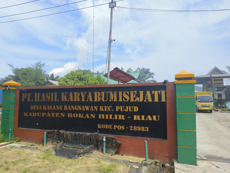 Miris, Asap Pabrik Kelapa Sawit PT. HKBS Pujud Berpotensi Merusak Paru-Paru Warga Sekitar