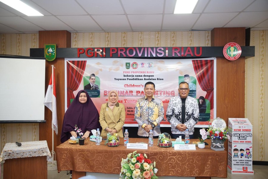 SEMINAR PGRI: 2 Pakar Pendidikan Khusus Bicara Tentang Speech delay
