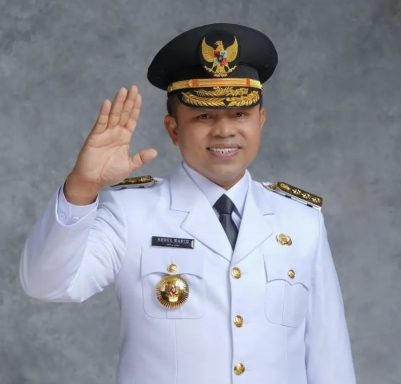 Baru Seumur Jagung, Kepemimpinan Abdul Wahid di Riau Sarat Kontroversi dan Masalah