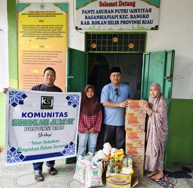 KSJ Riau Tebar Kebaikan di Bagan Siapiapi, Ringankan Beban Anak Panti dan Warga Sekitar