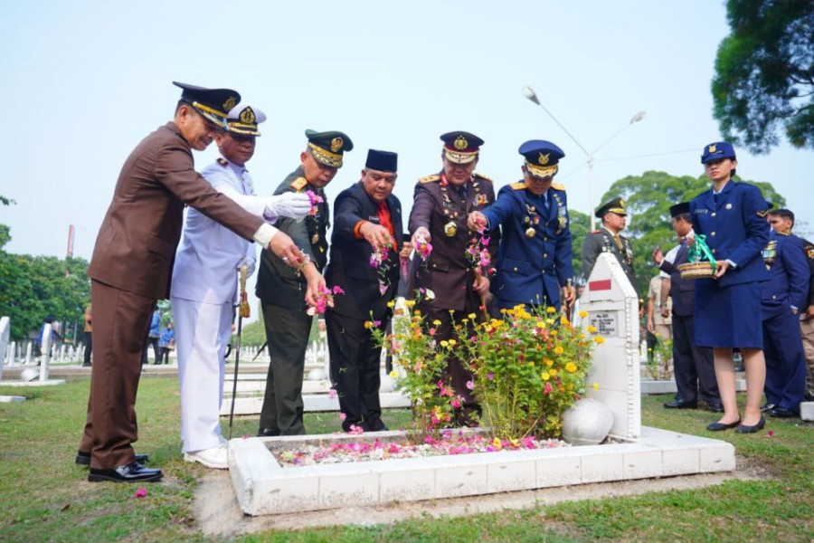 Peringatan HUT Ke-78 TNI, Korem 031/WB Gelar Ziarah Nasional