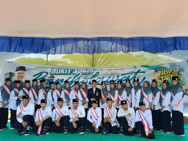 Peringati Hari Santri Nasional Tahun 2024, Ketua Baznas Pimpin Upacara di Kecamatan Kampar Kiri Tengah