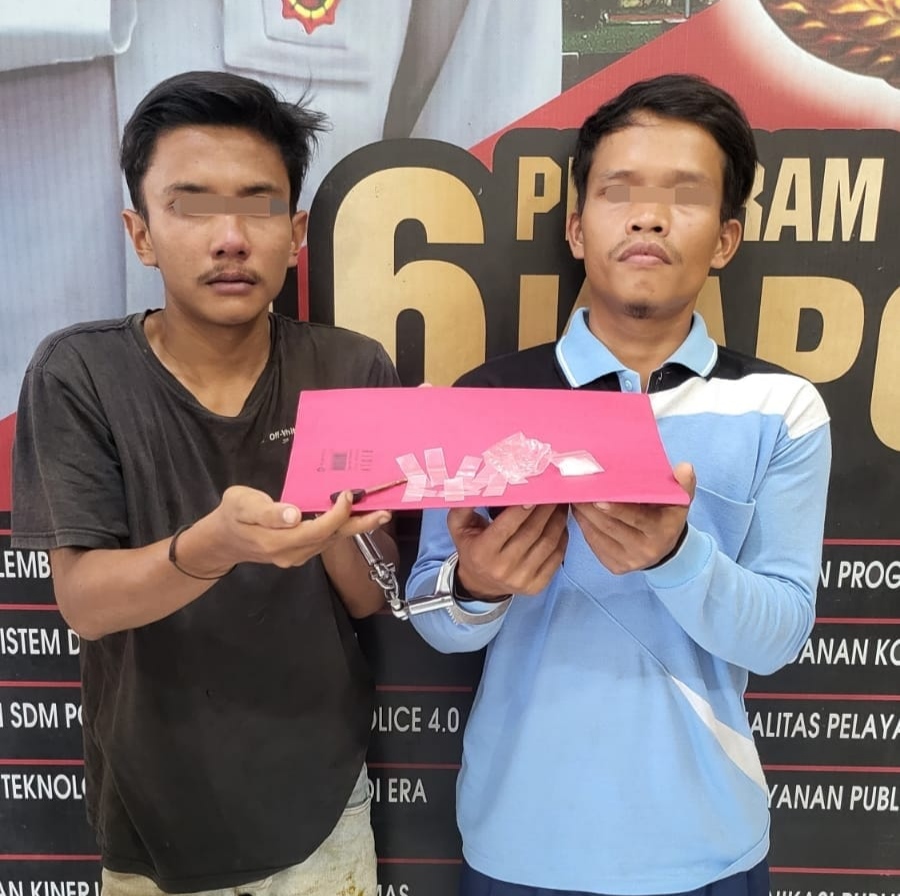 Inginkan Wilayahnya Bersih dari Peredaran Narkoba, Kapolsek Batang Cenaku Pimpin Penangkapan 2 Pengedar Sabu