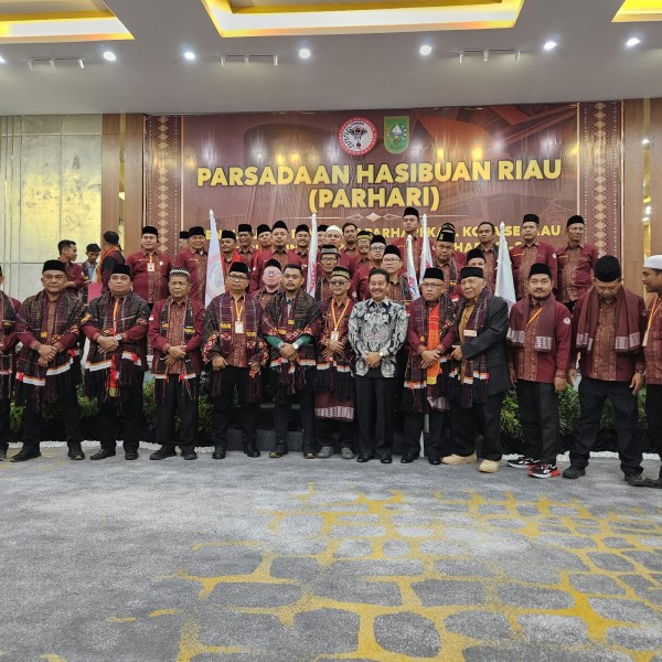 Dari Persaudaraan Menuju Kepedulian, PARHARI Riau Kukuhkan Lima Pengurus Daerah