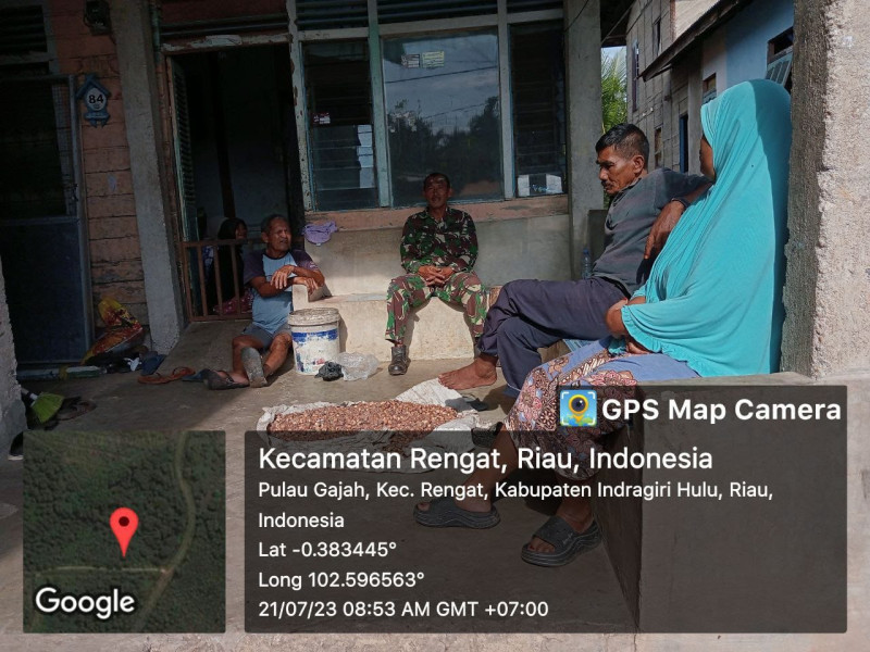 Babinsa Koramil 01/Rengat Berkunjung Untuk Melaksanakan Komsos di Rumah Warga Binaan