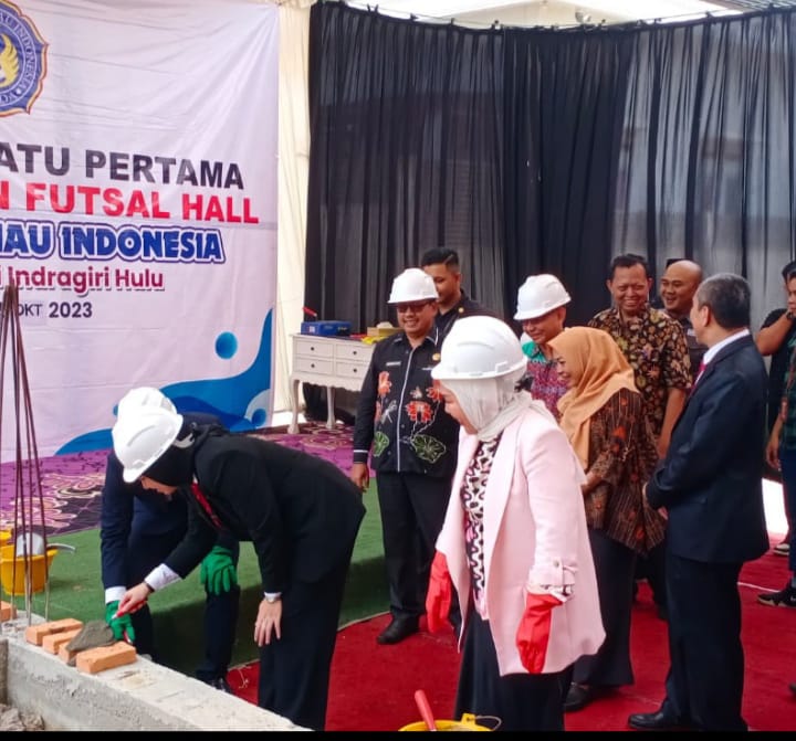 Bupati Rezita Lakukan Peletakan Baru Pertama Bangun Gedung C Sekaligus UNRIDA Indragiri Lakukan Syukuran