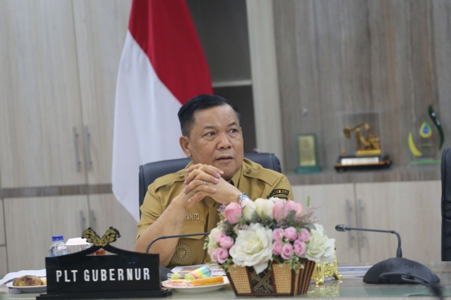 Bencana Geologi di Aro Suka Solok, Plt Gubernur Riau Sampaikan Duka Mendalam