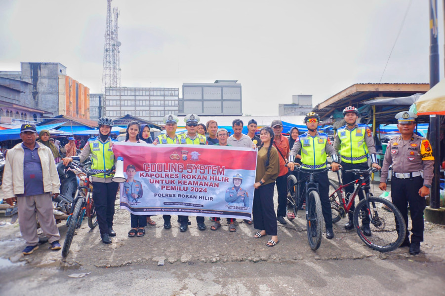 Uniknya Cooling System Satlantas Polres Rohil, Bersepeda Demi Sampaikan Pesan Pemilu Damai