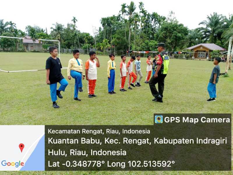 Ciptakan Disiplin Sejak Dini, Babinsa Latih PBB Pada Siswa Sekolah Dasar