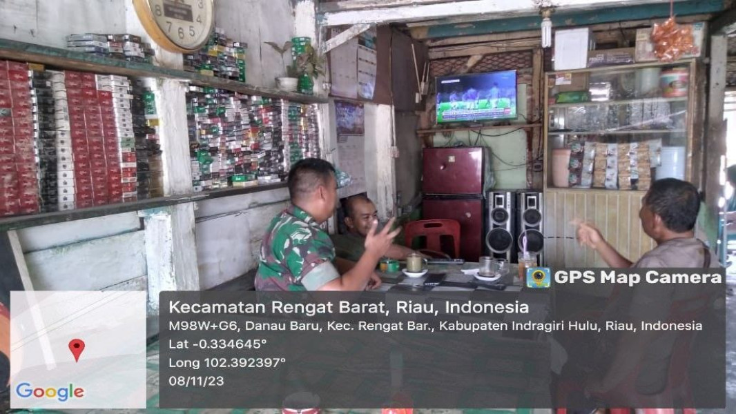 Jaga Hubungan Baik, Babinsa Koramil 01/Rengat Kopda Arnold Taja Komsos Dengan Warga Binaan
