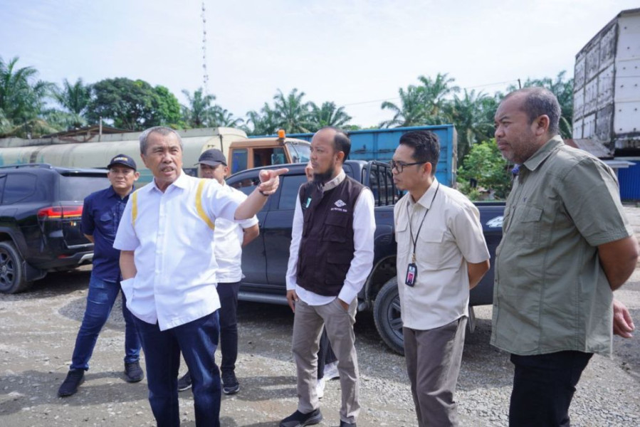 Cek Pengerjaan Jalan Kampar - Rohul, Gubri: Ini Menyangkut Ekonomi dan Kesejahteraan Masyarakat