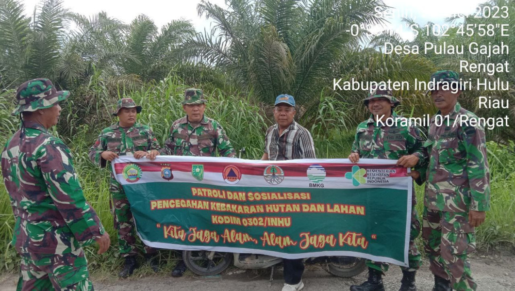 Cegah Karhutla, Babinsa Koramil 01/Rengat Sisir wilayah Koramil 01/Rengat Kodim 0302/Inhu