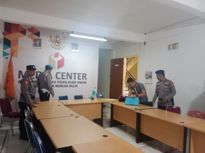 Satgas Preventif OMB LK 2023-2024 Polres Rohil Pengamanan dan Patroli ke KPU, Bawaslu dan Kantor Partai