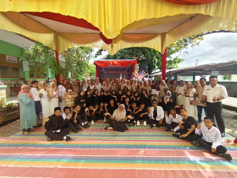SD Negeri 86 Pekanbaru Gelar Acara Khatam Qur'an, Pelepasan dan Perpisahan Murid Kelas VI