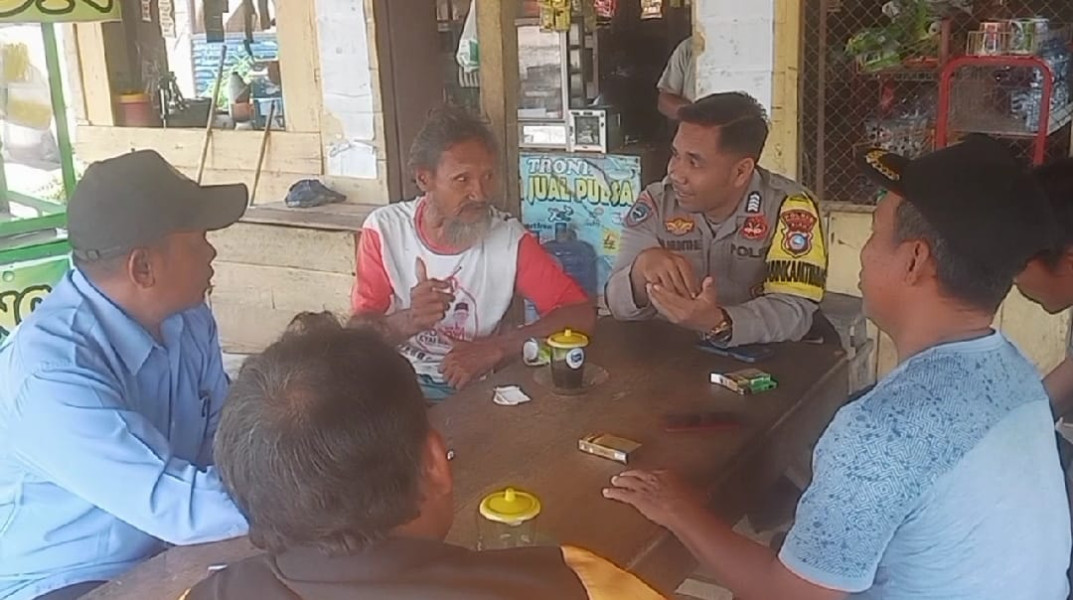 Demi Cipkon Damai Pemilu Polsek Bangko, 2 Bhabinkamtibmas Jangkau Warga Tempuh Medan Berlumpur