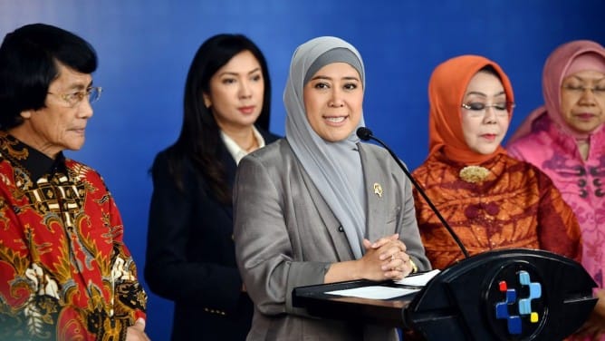 Enam Bulan Implementasi PP TUNAS, Meutya Hafid: Platform Mulai Berbenah, Pelindungan Anak Kini Hadapi Era AI