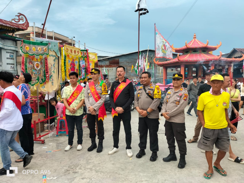 Cooling System Kamtibmas Jelang Pemilu, Kapolres Rohil Hadiri Acara Bakar Tongkang di Palika