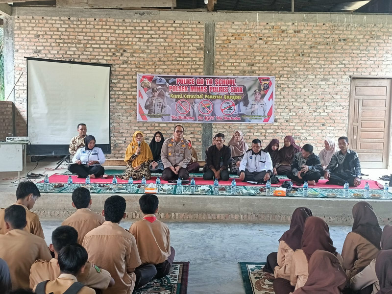 Polsek Minas Gandeng LAN Siak Sosialisasikan Bahaya Narkoba dan Penyuluhan Bullying Serta Kenakalan Remaja di SMAN 3 Minas