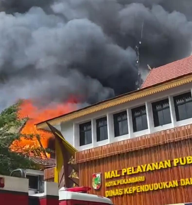 Kantor MPP Pekanbaru kebakaran